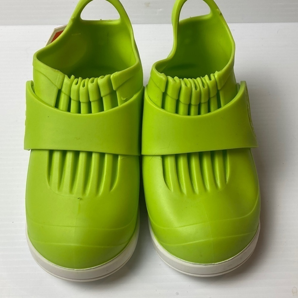 BUTLER Rockhopper rain shoes NWT